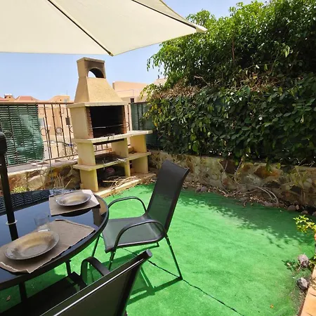 Lush - Garden,bbq & Swimming Pool Appartamento *